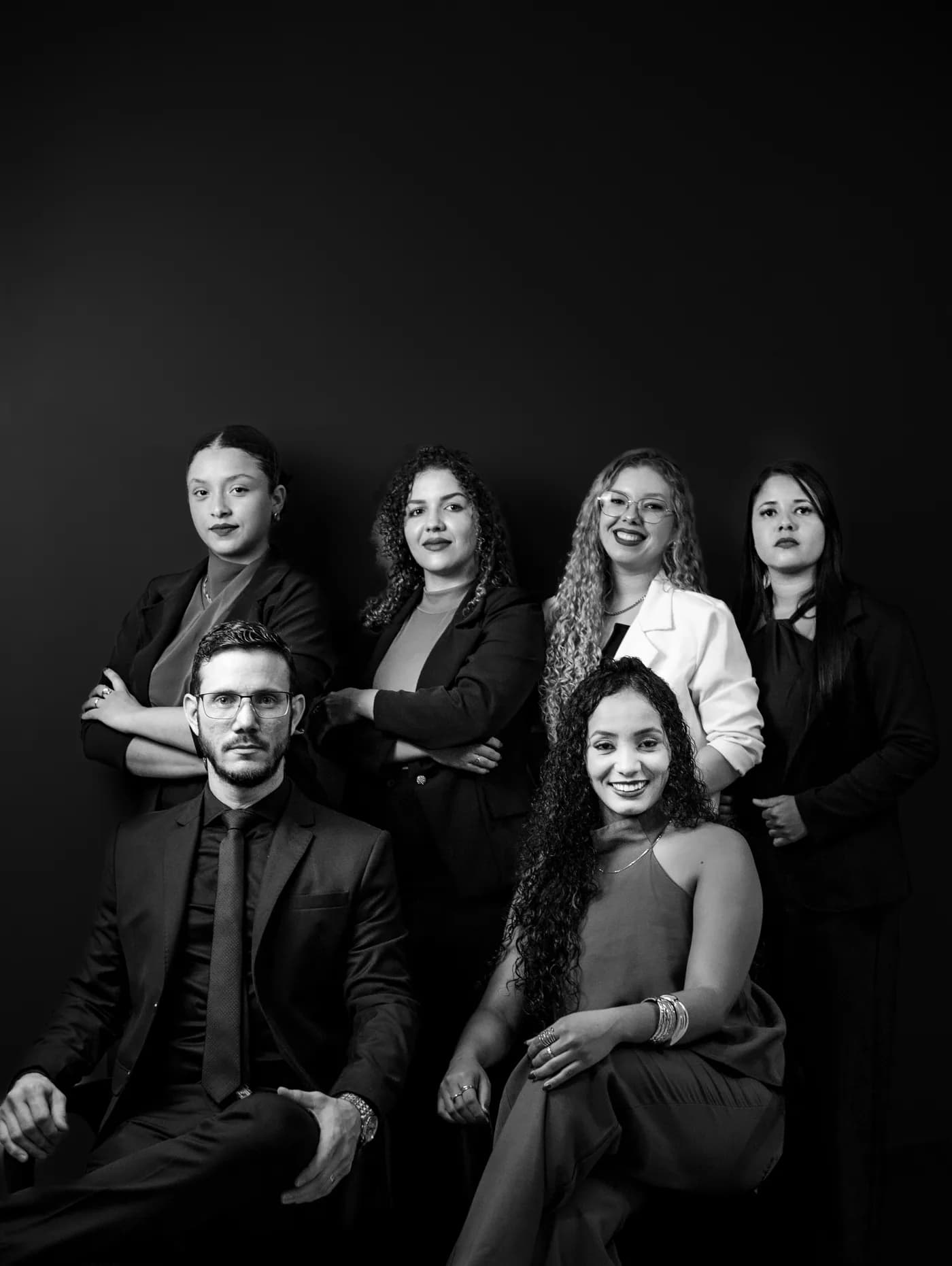 Retrato vertical coletivo da equipe HAA Advogados